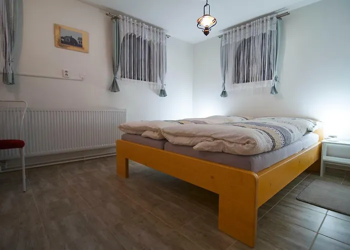 U Sklepů Pensión 3*